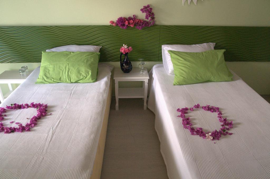 Pasalimani Hotel Cesme Ruang foto