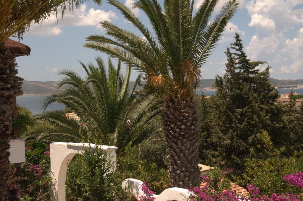 Pasalimani Hotel Cesme Bagian luar foto